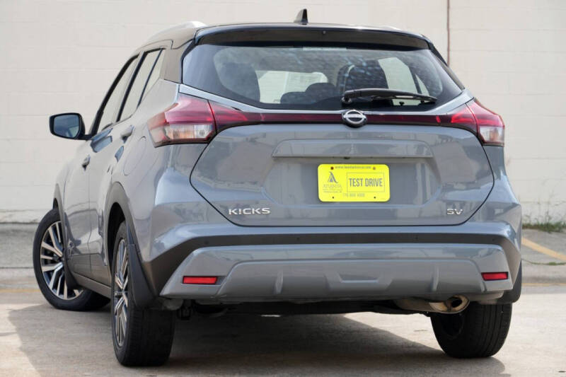 2023 Nissan Kicks SV