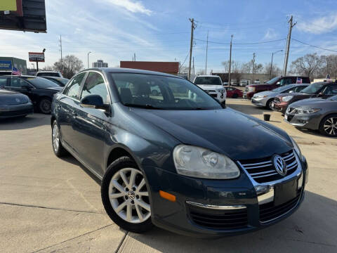 2010 Volkswagen Jetta for sale at EURO MOTORS AUTO DEALER INC in Champaign IL