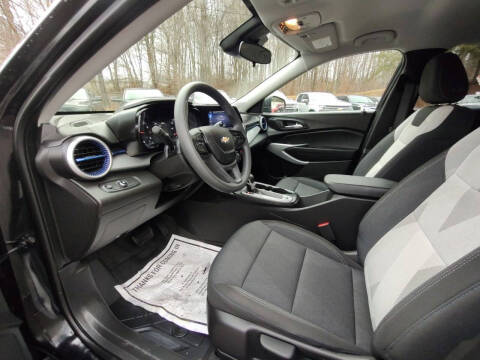 2025 Chevrolet Trax LS