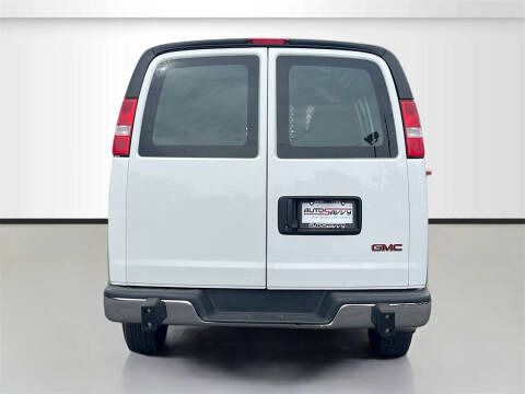 2024 GMC Savana 2500