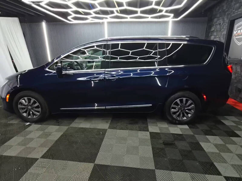 2019 Chrysler Pacifica Touring L Plus