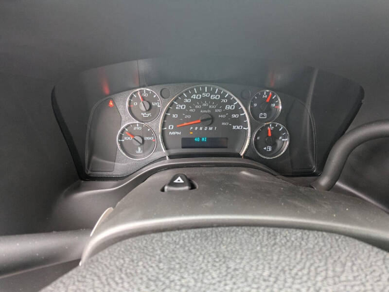 2025 Chevrolet Express 3500