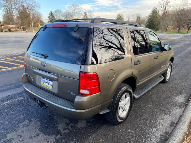 2005 Ford Explorer XLT