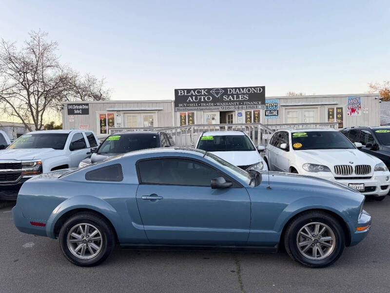 2006 Ford Mustang V6 Deluxe