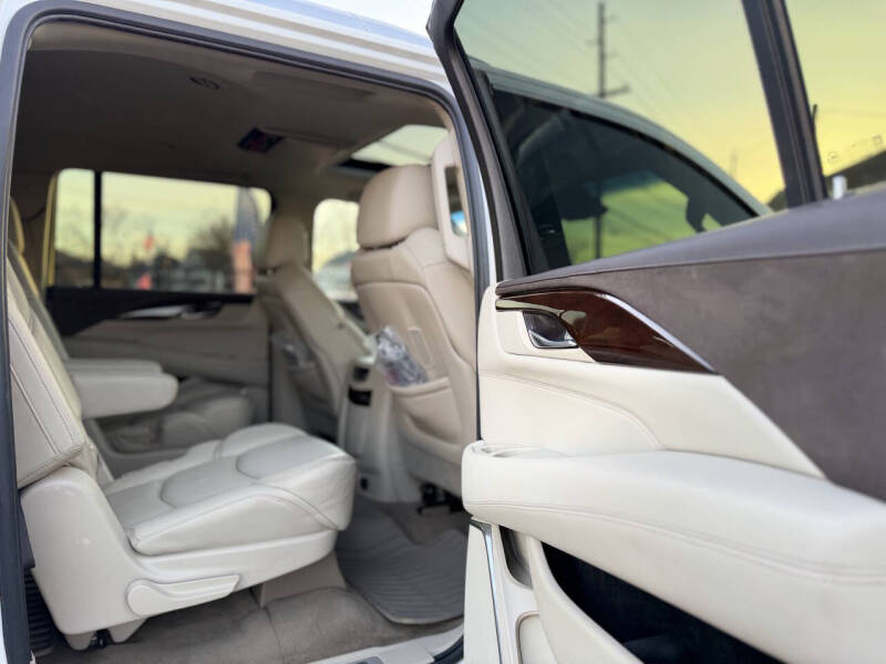 2017 Cadillac Escalade ESV Premium Luxury