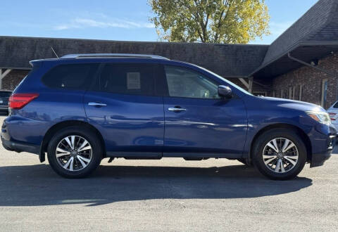 2017 Nissan Pathfinder SV
