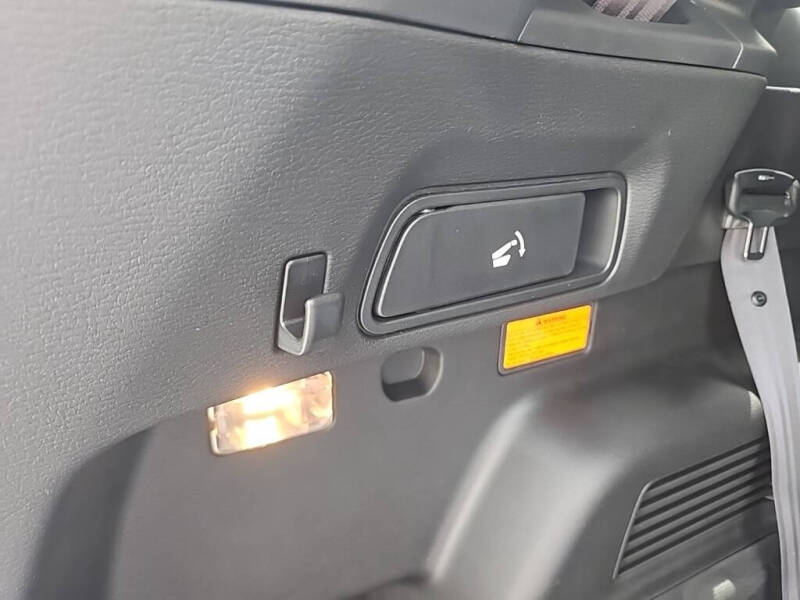 2025 Mitsubishi Outlander PHEV SEL