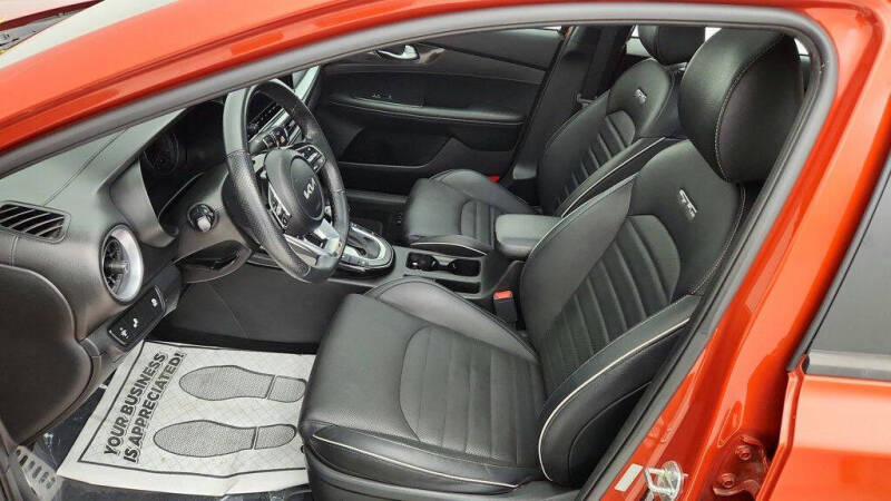 2023 Kia Forte GT-Line