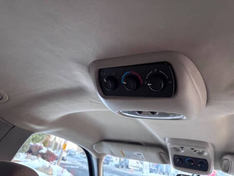 2004 Chevrolet Suburban 1500 LT