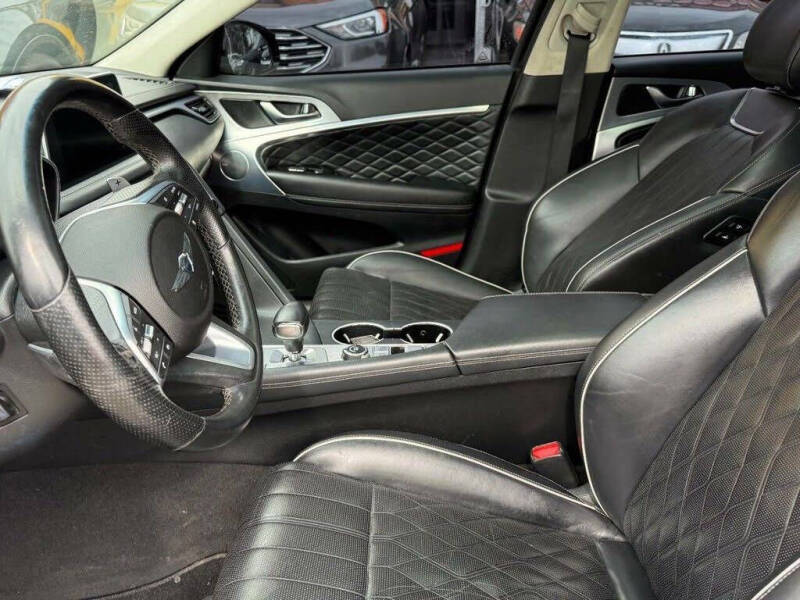2019 Genesis G70 3.3T Design Edition