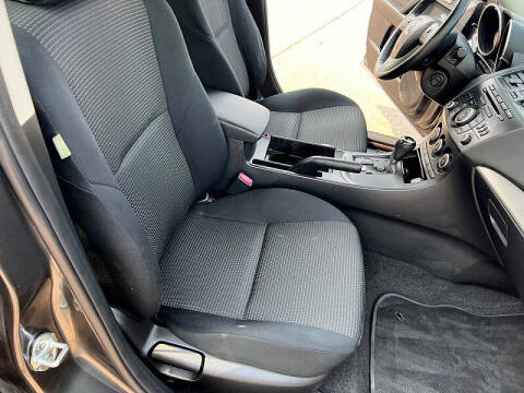 2013 Mazda MAZDA3 i Touring