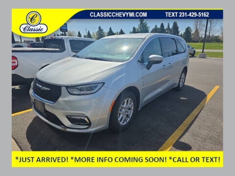 2023 Chrysler Pacifica Touring L