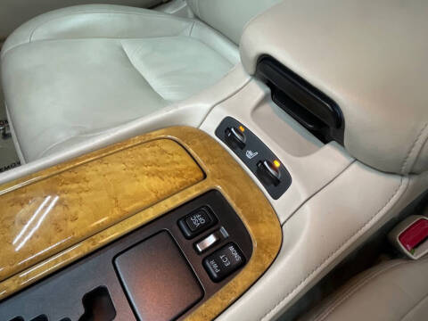 2004 Lexus SC 430