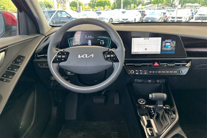 2025 Kia Niro EX