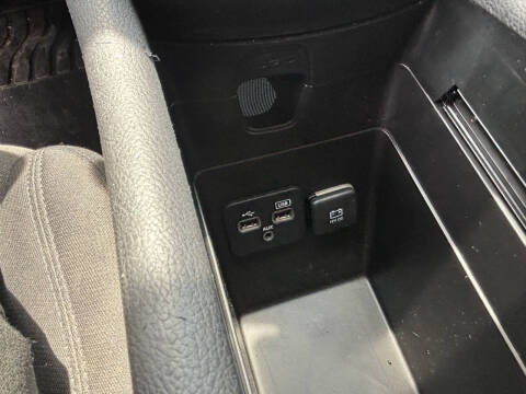 2017 Chrysler 200 LX