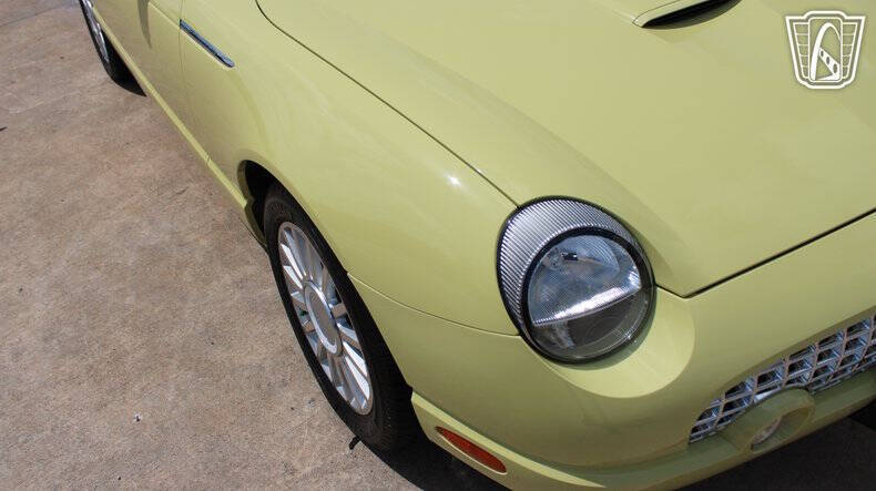 2005 Ford Thunderbird