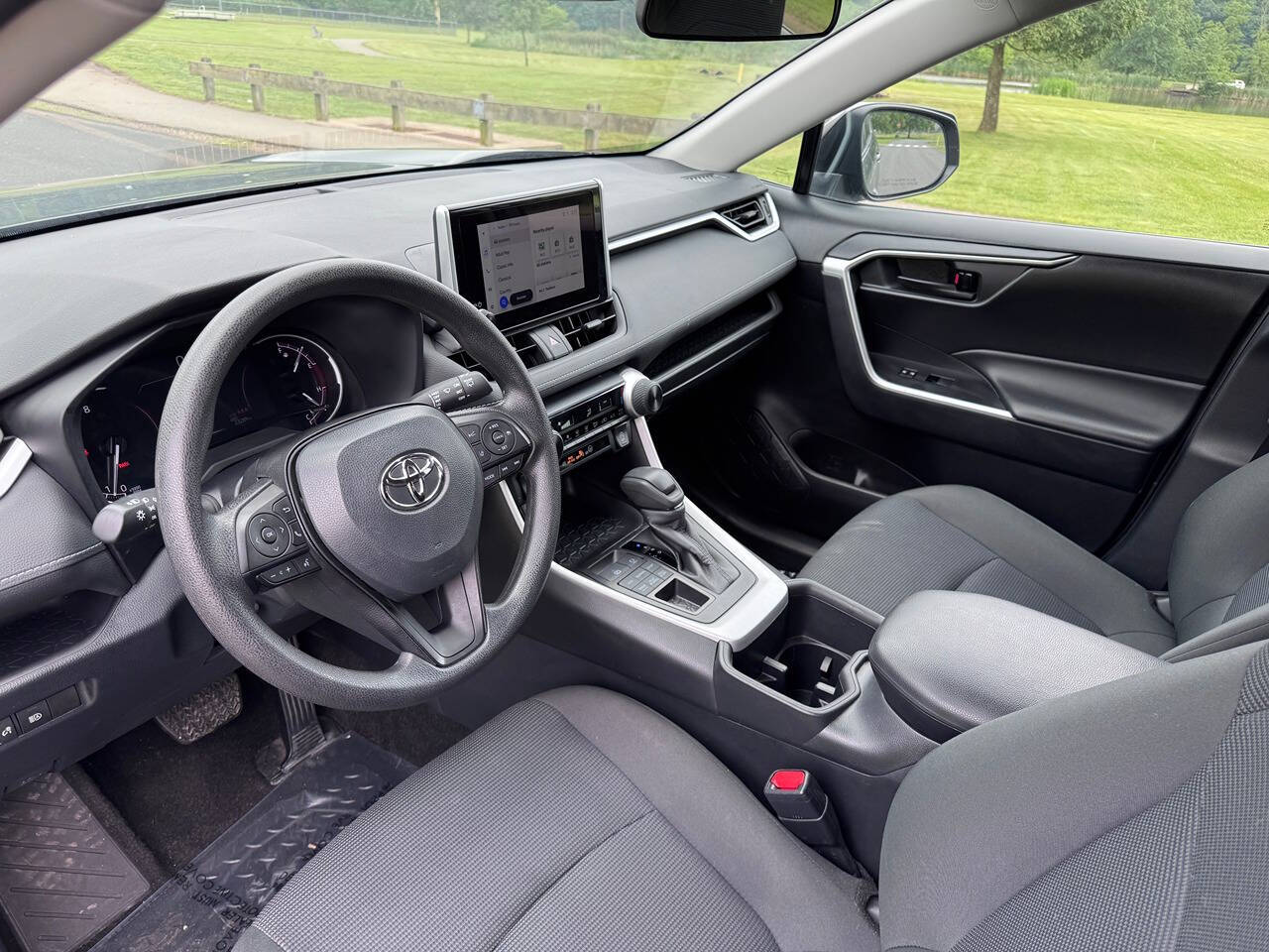 2024 Toyota RAV4 5