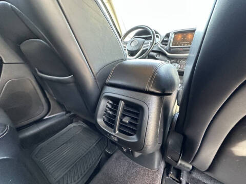 2018 Jeep Cherokee Latitude Plus