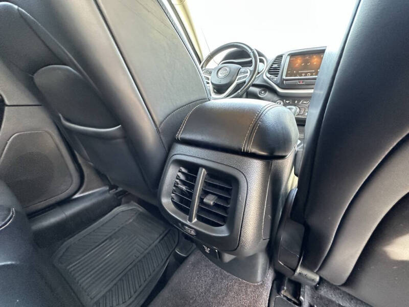 2018 Jeep Cherokee Latitude Plus