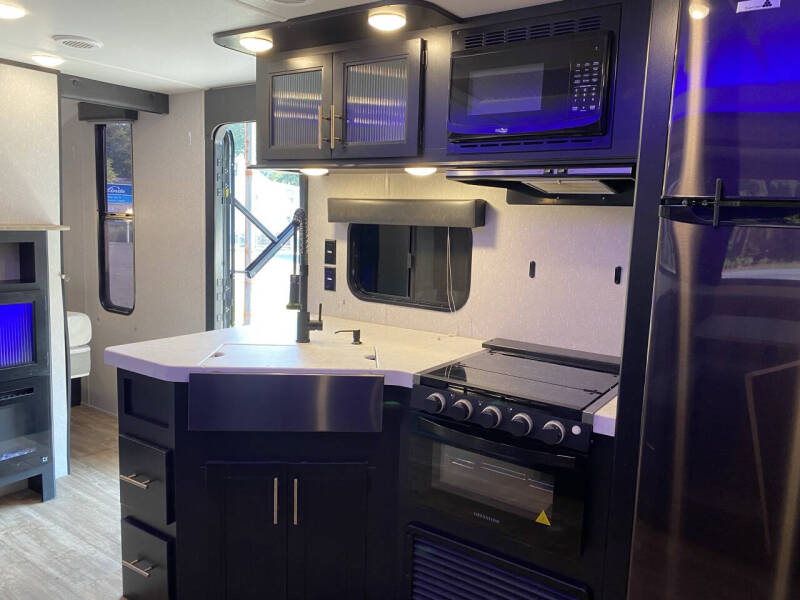 2021 Forest River Cherokee Grey Wolf 26DBH