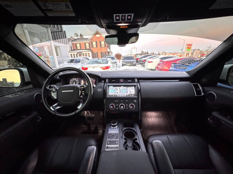 2020 Land Rover Discovery SE