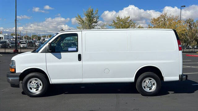 2023 Chevrolet Express 2500