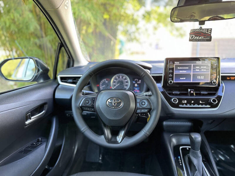 2020 Toyota Corolla LE photo 10