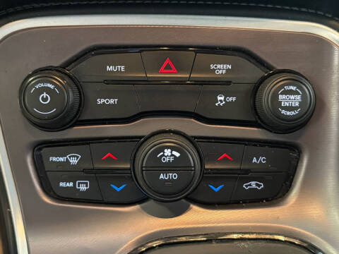 2022 Dodge Challenger SXT