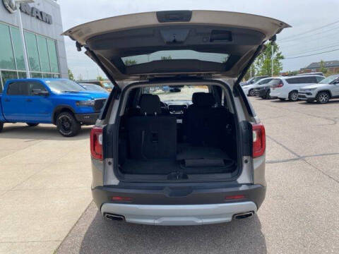 2022 GMC Acadia SLE
