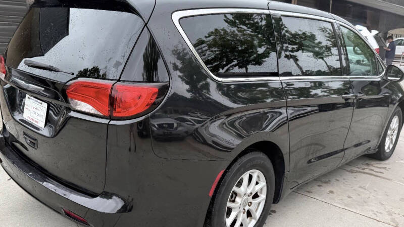 2017 Chrysler Pacifica Touring