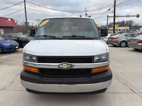 2017 Chevrolet Express LT 3500