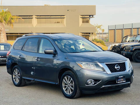 2015 Nissan Pathfinder SV