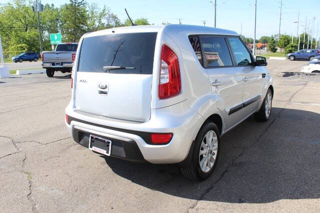 2013 Kia Soul +