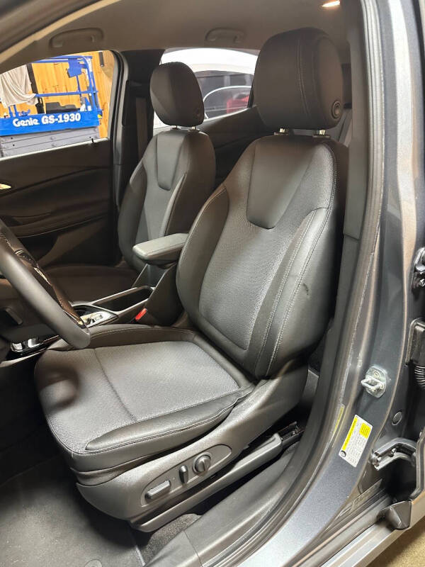 2022 Buick Encore GX Select