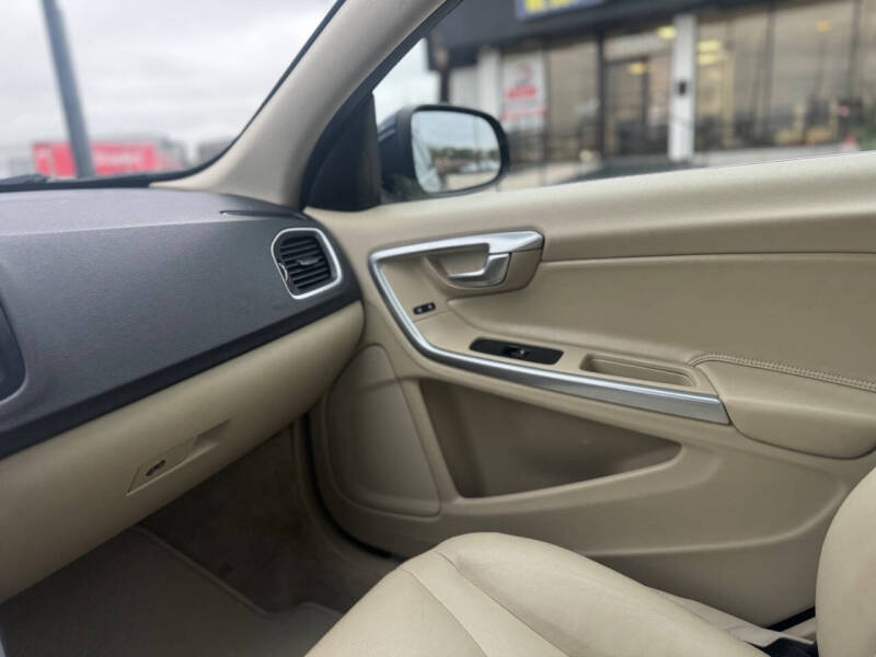 2015 Volvo S60 T5 Drive-E Premier