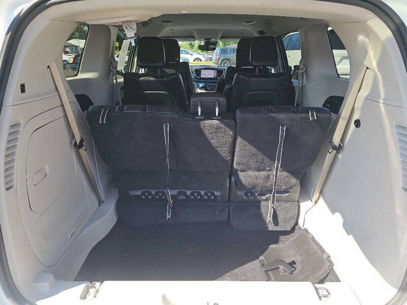 2022 Chrysler Pacifica Hybrid Touring L