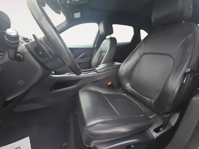 2018 Jaguar F-PACE 25t Premium