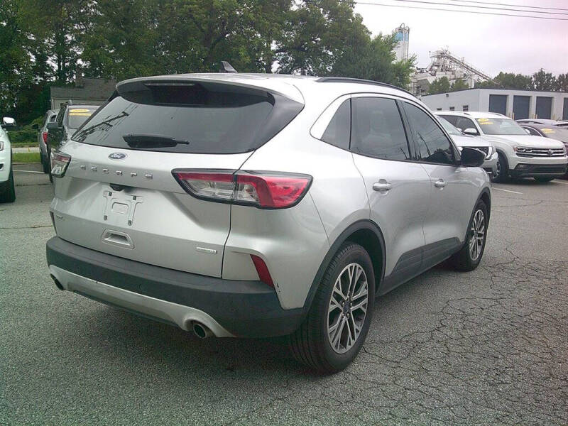 2020 Ford Escape SEL