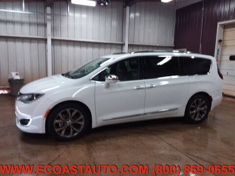 2020 Chrysler Pacifica for sale at East Coast Auto Source Inc. in Bedford VA