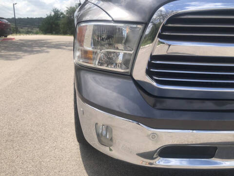 2016 RAM 1500 SLT