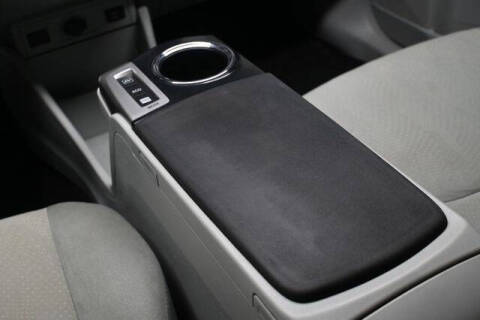 2013 Toyota Prius v Three