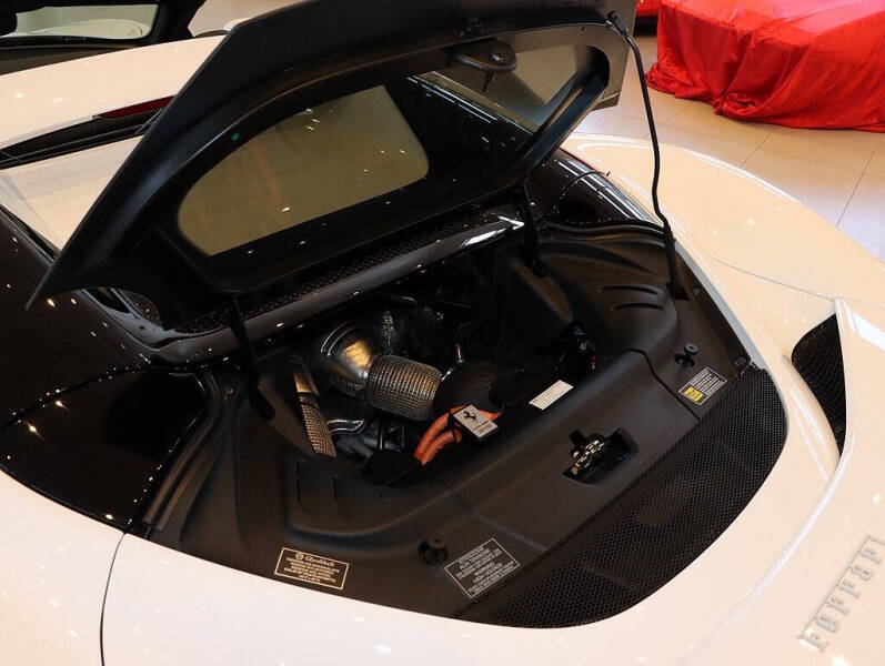 2025 Ferrari 296 GTS