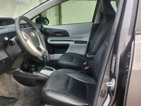 2014 Toyota Prius c Three