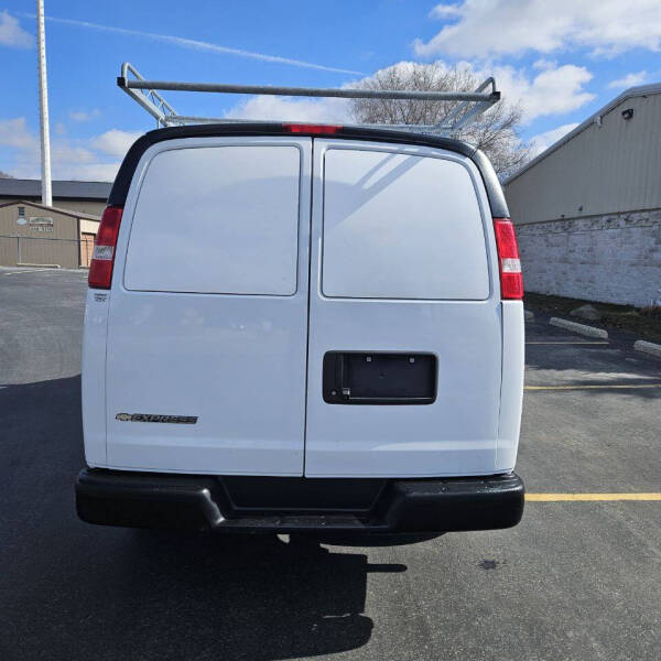 2021 Chevrolet Express 2500