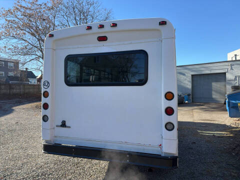 2017 Ford E-Series E-350 SD