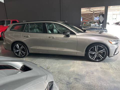 2020 Volvo V60 T5 R-Design