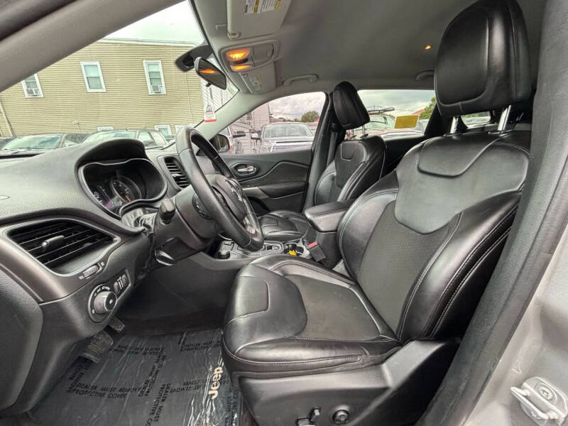 2019 Jeep Cherokee Latitude Plus