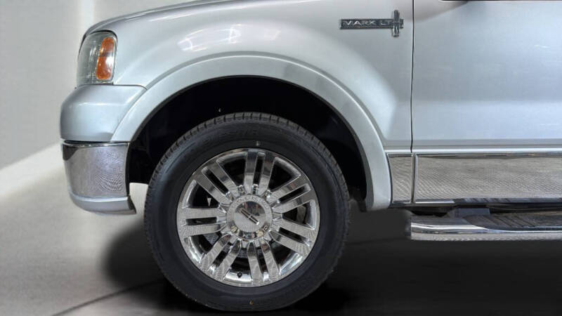 2008 Lincoln Mark LT