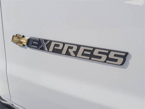 2025 Chevrolet Express 2500