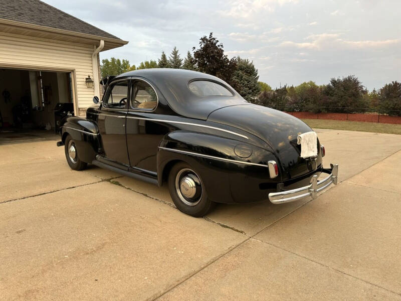 1941 Ford Deluxe